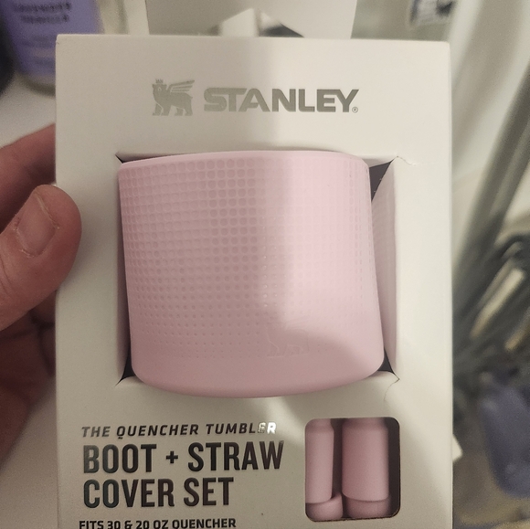 Stanley Pink Quencher H2.0 Limited Edition 2025 Tumbler with Accessories - Picture 6 of 7
